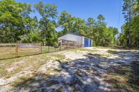 1886 State Road 20, Hawthorne FL - photo 12 of 70