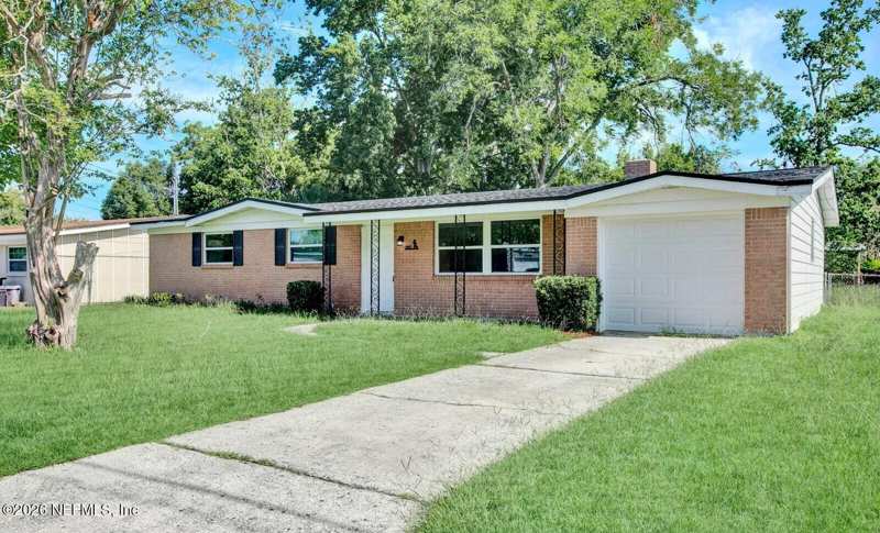 4 bedroom Single Family Residence at 5013 Chivalry Drive, Sherwood Forest, Jacksonville — photo 1