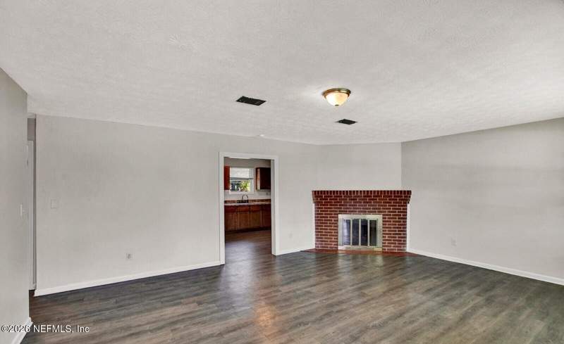 4 bedroom Single Family Residence at 5013 Chivalry Drive, Sherwood Forest, Jacksonville — photo 4