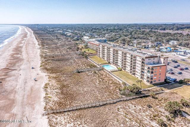 Amelia South Condo