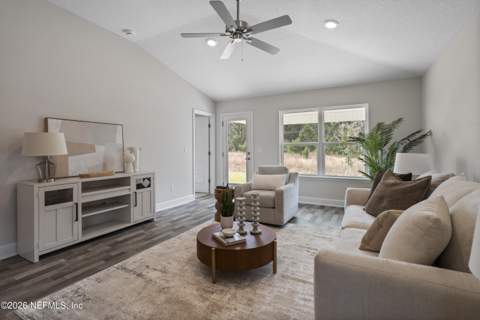 8315 Helmsley Boulevard, Jacksonville FL - photo 6 of 10