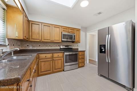 2904 E Loran Drive, Jacksonville FL - photo 11 of 40