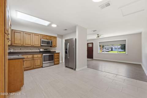 2904 E Loran Drive, Jacksonville FL - photo 14 of 40