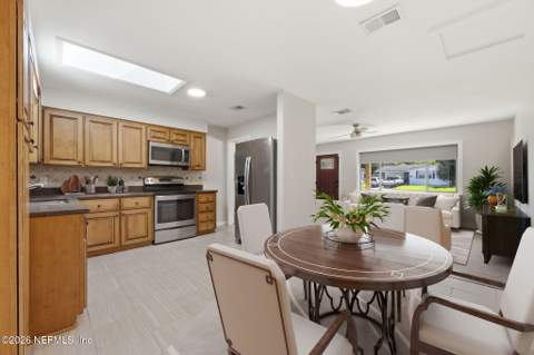 2904 E Loran Drive, Jacksonville FL - photo 15 of 40