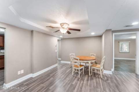 10501 Wooster Drive, Jacksonville FL - photo 7 of 19