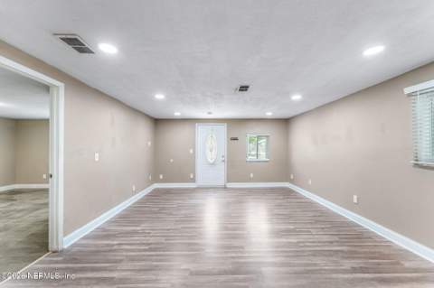 10501 Wooster Drive, Jacksonville FL - photo 6 of 19