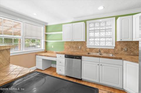 116 Oakland Avenue, San Mateo FL - photo 18 of 26