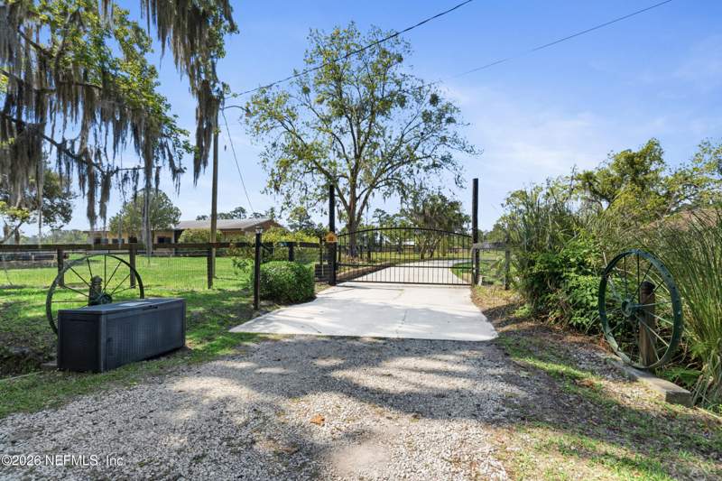 3 bedroom Single Family Residence at 5155 Stephen Colee Road, Metes & Bounds, St. Augustine — photo 4