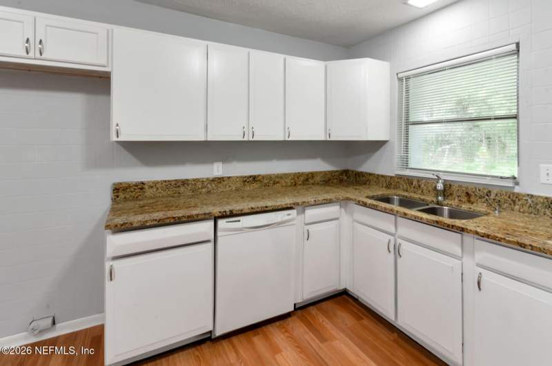 5 bedroom Single Family Residence at 5626 Verbena Road, Magnolia Gardens, Jacksonville — photo 3