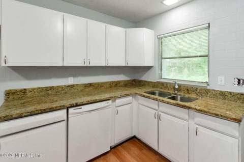 5626 Verbena Road, Jacksonville FL - photo 8 of 17