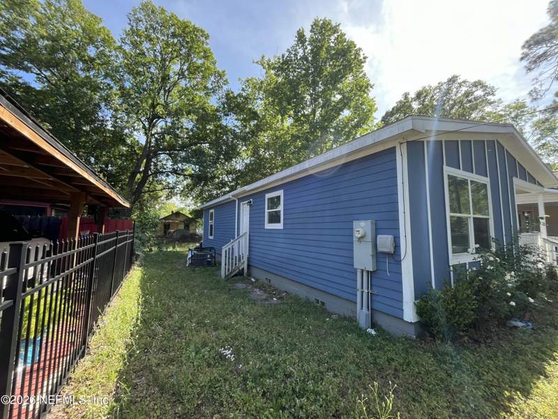 4 bedroom Single Family Residence at 1958 Morehouse Road, Royal Terrace, Jacksonville — photo 2