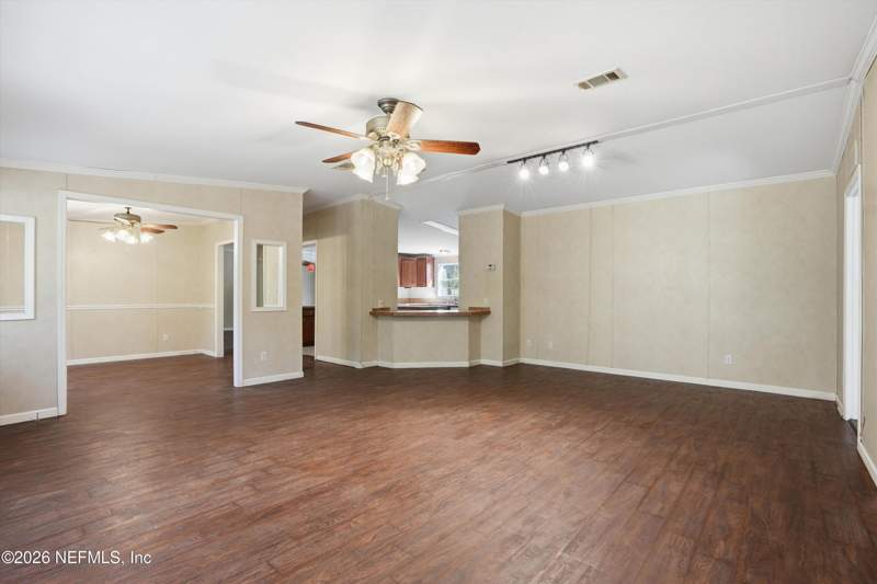 4 bedroom Manufactured Home at 5625 Caribbean Circle, Big Tree Lakes, Keystone Heights — photo 4