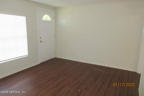 7614 Club Duclay Drive, Jacksonville FL - photo 9 of 21