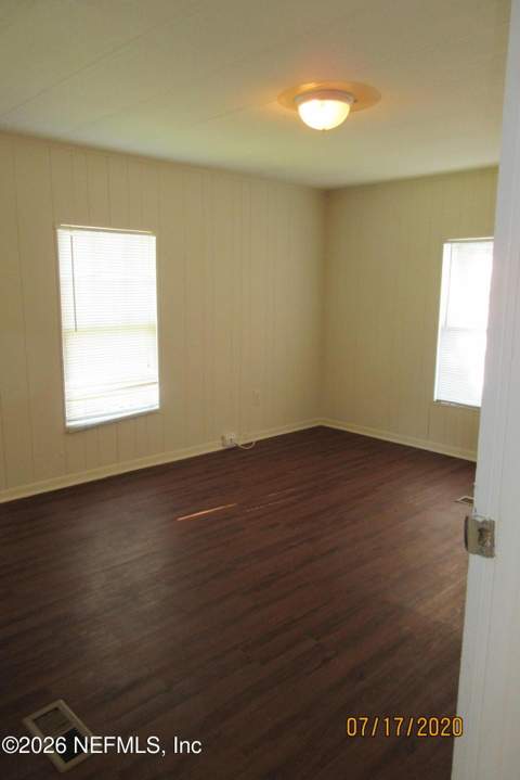 7614 Club Duclay Drive, Jacksonville FL - photo 10 of 21