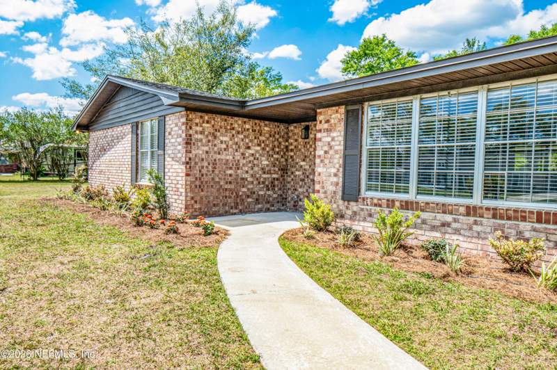 4 bedroom Single Family Residence at 6172 Miltondale Road, Metes & Bounds, Macclenny — photo 5