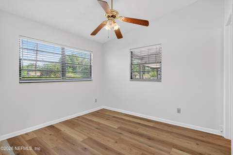 7638 Crest Drive, Jacksonville FL - photo 19 of 38