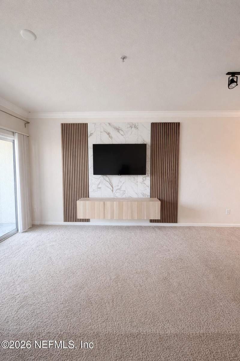 2 bedroom Condominium at 8290 Gate Parkway #141, Gardens Of Bridgehampton, Jacksonville — photo 2