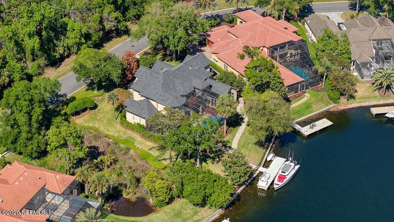 5 bedroom Single Family Residence at 13656 Charter Court, Queens Harbour Cc, Jacksonville — photo 3