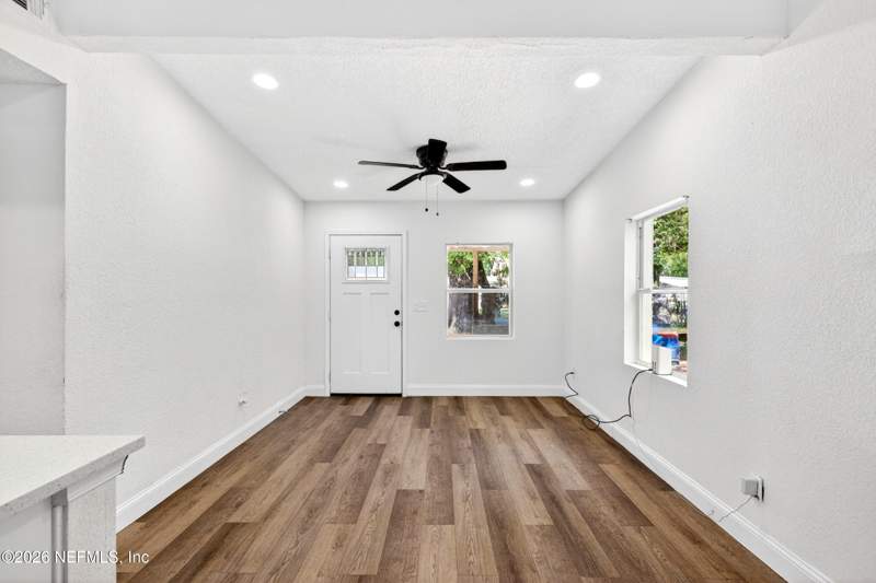 4 bedroom Single Family Residence at 5671 Verbena Road, Magnolia Gardens, Jacksonville — photo 3