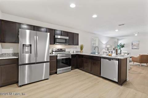2289 Lewis Street, Jacksonville FL - photo 7 of 14