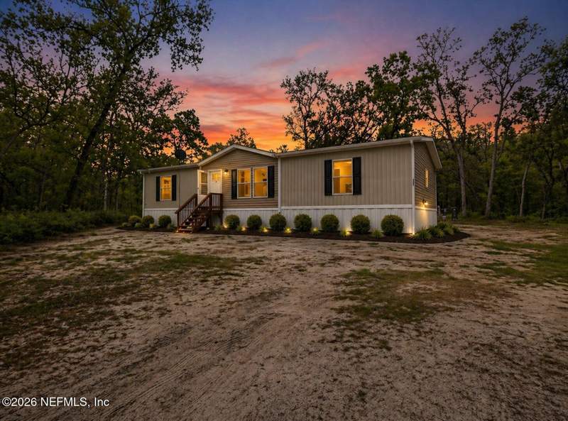 3 bedroom Manufactured Home at 121 Janet Drive, Palatka, Palatka — photo 2