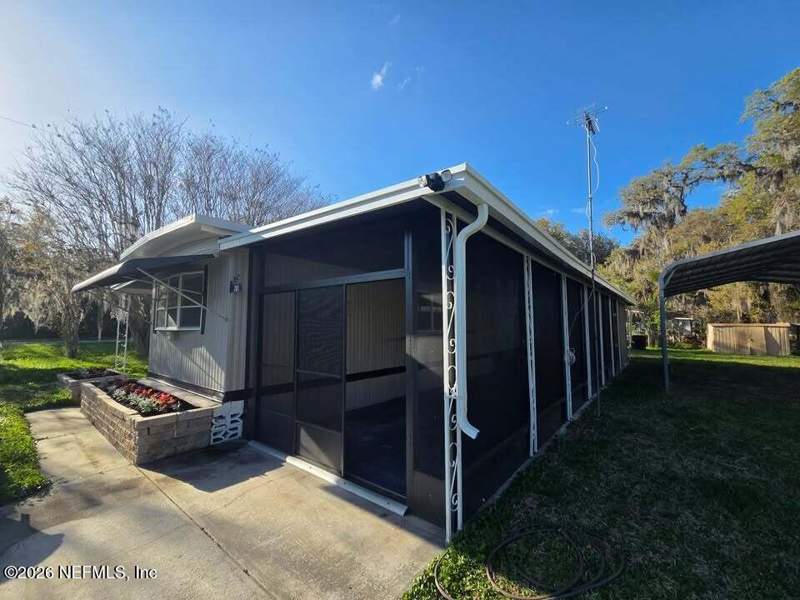 2 bedroom Manufactured Home at 200 E Char Lane, Crescent City, Crescent City — photo 3