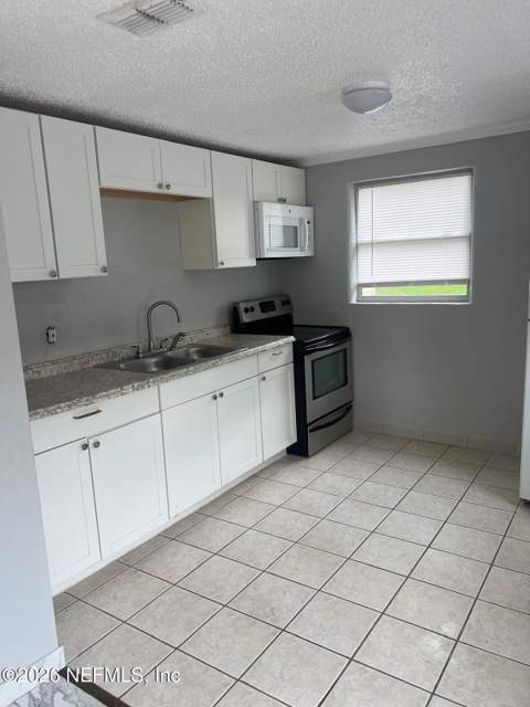10502 Wooster Drive, Jacksonville FL - photo 8 of 14