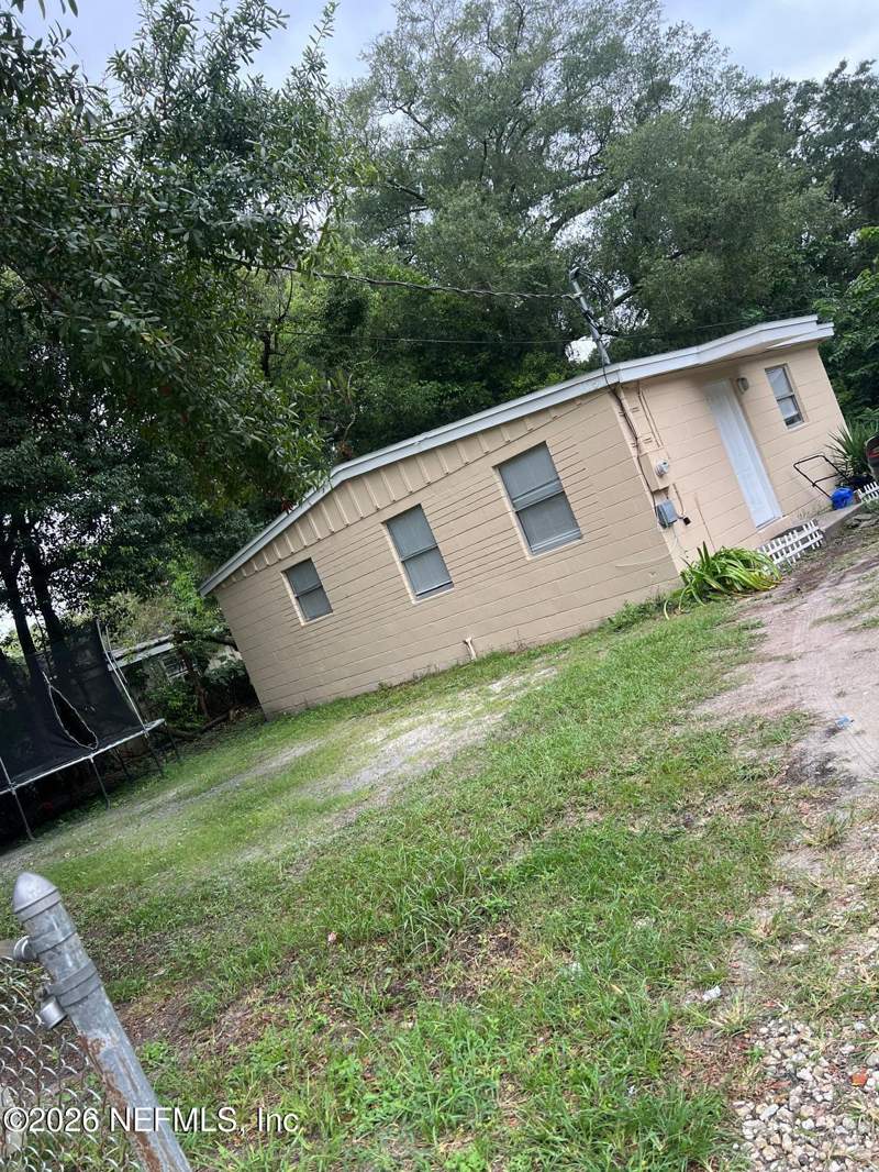 2 bedroom Single Family Residence at 10502 Wooster Drive, Highlands, Jacksonville — photo 3