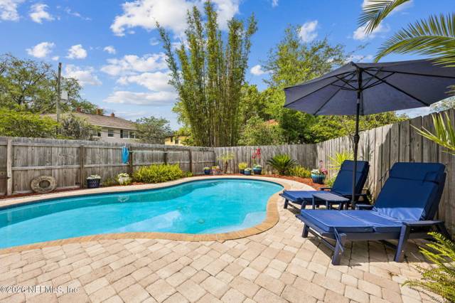 Fricks