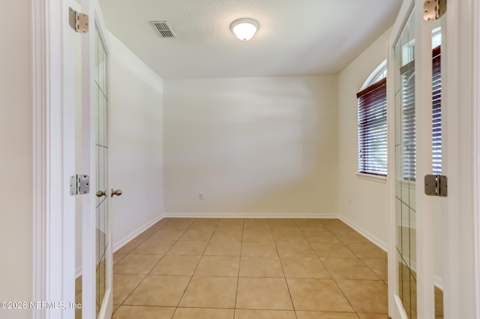 3681 Lightview Lane, Jacksonville FL - photo 11 of 37
