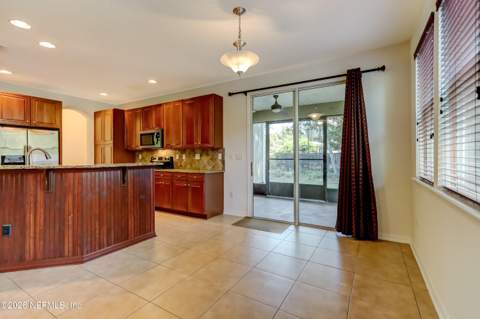 3681 Lightview Lane, Jacksonville FL - photo 17 of 37
