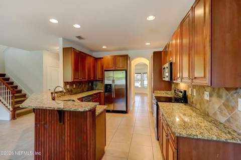 3681 Lightview Lane, Jacksonville FL - photo 19 of 37