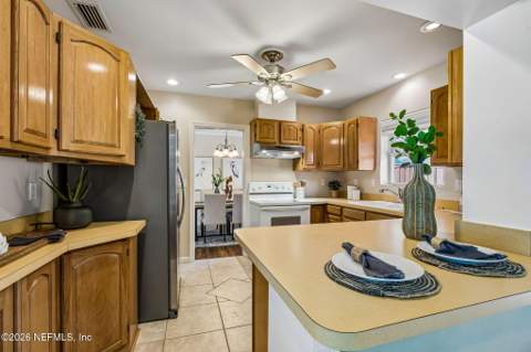 5448 Diaz Place, Jacksonville FL - photo 10 of 33