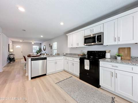 2432 W Edgewood Avenue, Jacksonville FL - photo 8 of 29