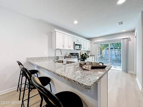 2432 W Edgewood Avenue, Jacksonville FL - photo 10 of 29