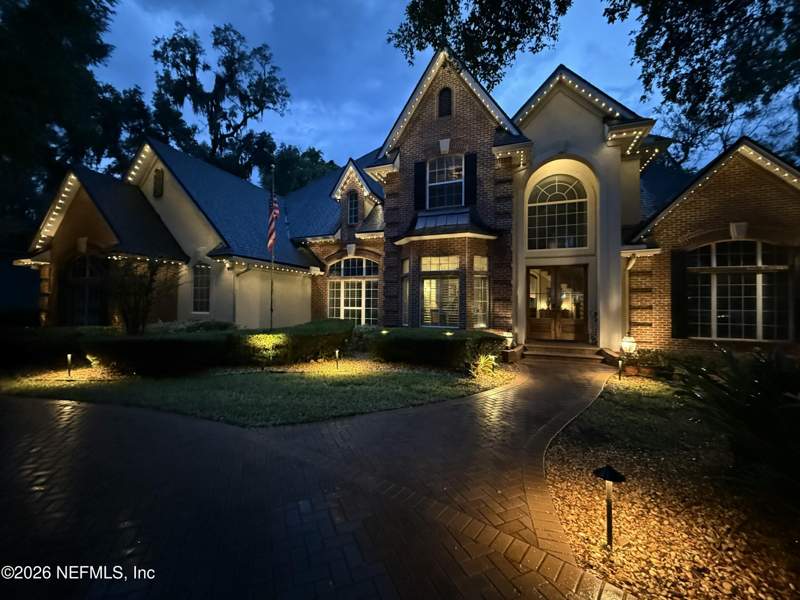 5 bedroom Single Family Residence at 13719 Saxon Lake Drive, Queens Harbour Cc, Jacksonville — photo 2