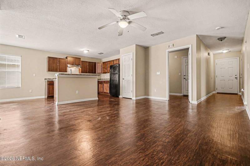4 bedroom Single Family Residence at 5759 Village Pond Circle, Mcgirts Village West, Jacksonville — photo 3