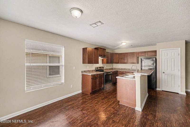 4 bedroom Single Family Residence at 5759 Village Pond Circle, Mcgirts Village West, Jacksonville — photo 5