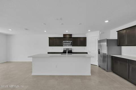 7076 Sandperch Street, Jacksonville FL - photo 6 of 35