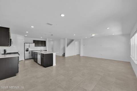 7076 Sandperch Street, Jacksonville FL - photo 12 of 35