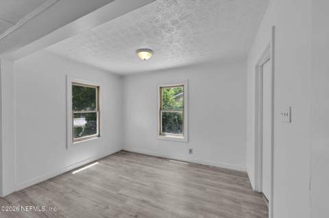 6947 Hunnicutt Lane, Jacksonville FL - photo 24 of 34