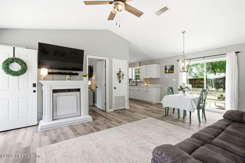 2 bedroom Single Family Residence at 1024 Southgate Drive, Southgate Replat, Starke — photo 3