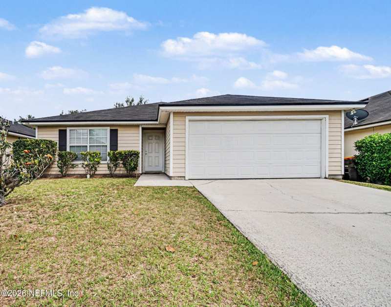 4 bedroom Single Family Residence at 5759 Village Pond Circle, Mcgirts Village West, Jacksonville — photo 1