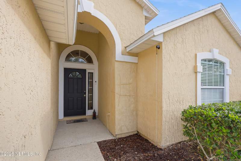 3 bedroom Single Family Residence at 12851 Winthrop Cove Drive, Johns Creek, Jacksonville — photo 2