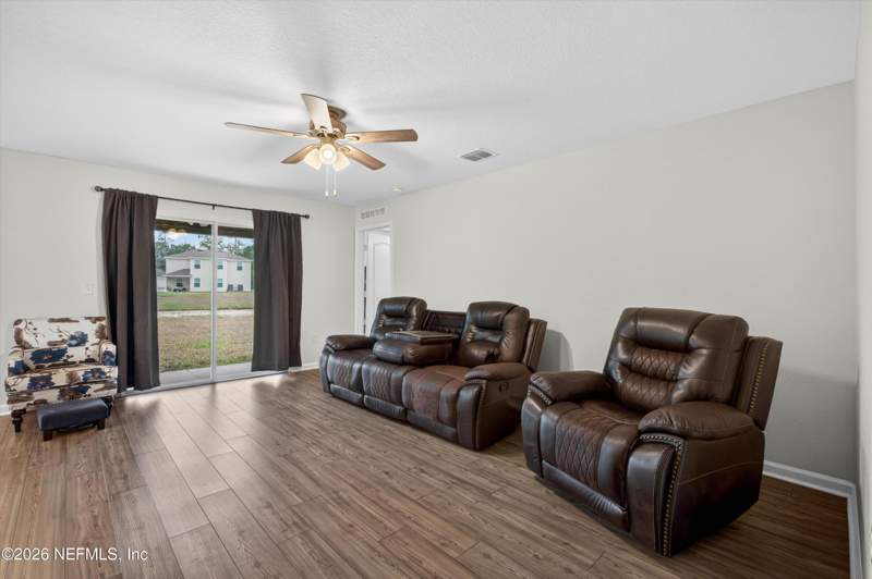 3 bedroom Single Family Residence at 5923 Crosby Lake Way, Woodlawn, Macclenny — photo 4