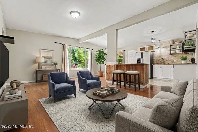 6951 BERNAY Avenue #5