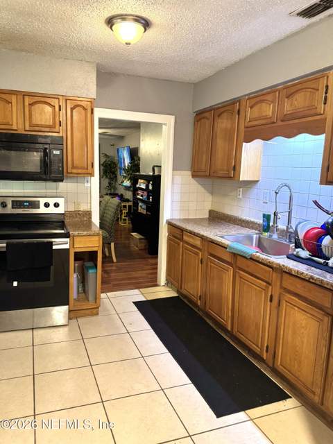 3346 Columbus Avenue, Jacksonville FL - photo 6 of 14