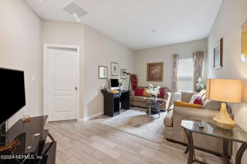 10199 Powell Creek Court, Jacksonville FL - photo 14 of 39