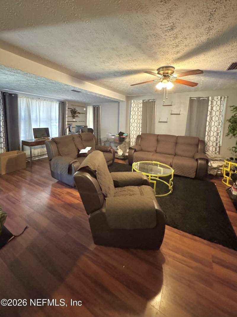 3 bedroom Single Family Residence at 3346 Columbus Avenue, Harveys Addition, Jacksonville — photo 3