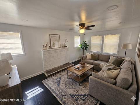 1025 Powhattan Street, Jacksonville FL - photo 7 of 21